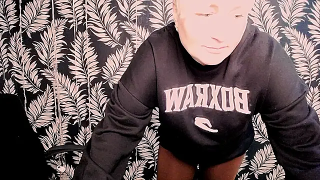 Olivia_playful live sex cam