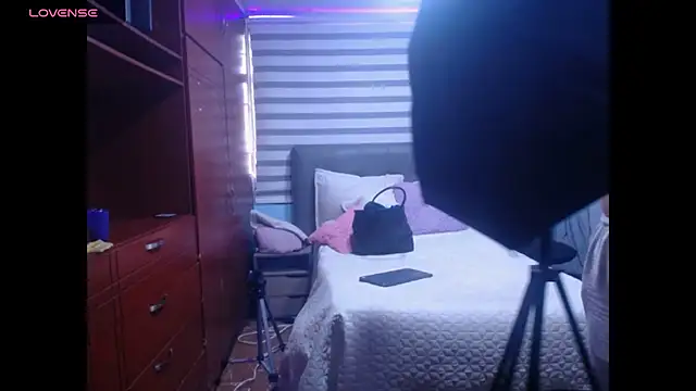 kylievoosx's cam snapshot