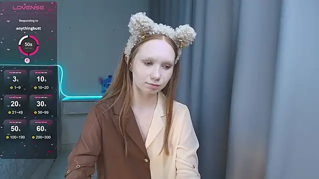 FoxyMira's cam snapshot