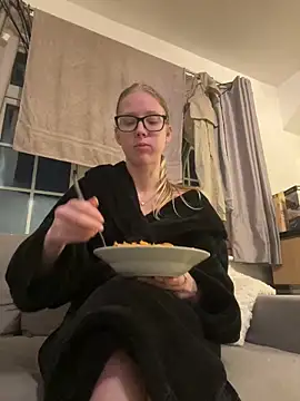 RosieLovexoxx's cam snapshot