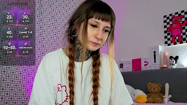 LilithPoison live sex cam