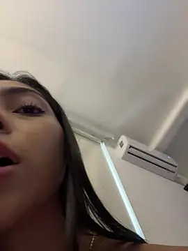 Ema_azel's cam snapshot