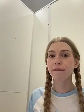 kira_mia's cam snapshot