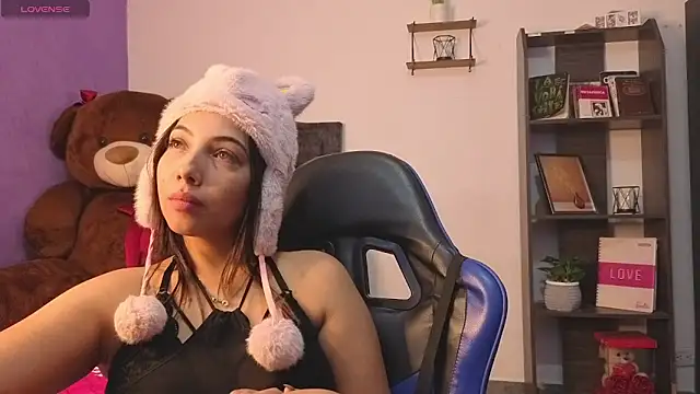 NailaIsa's cam snapshot