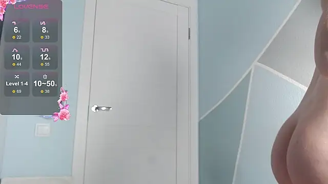 MilaniaCute live sex cam