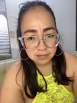 alisbloom's cam snapshot