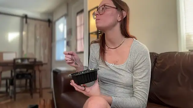 SpaceCowWhore's cam snapshot