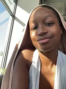 tia___fox's cam snapshot