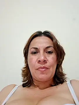 Zaralu_'s cam snapshot