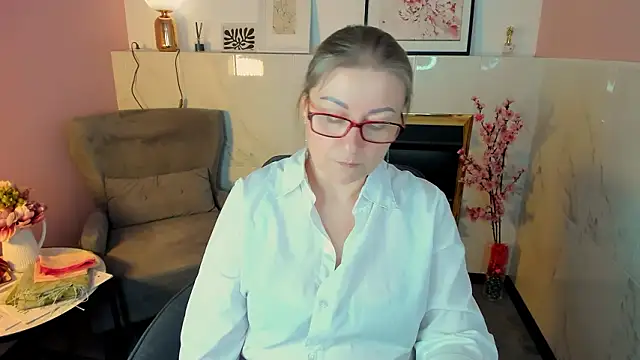 AlexandraKind live sex cam