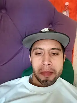 Mich_Stev9524's cam snapshot