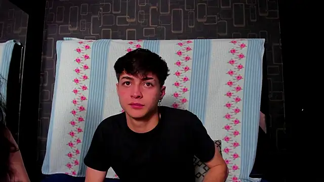 Ari_and_Storm live sex cam