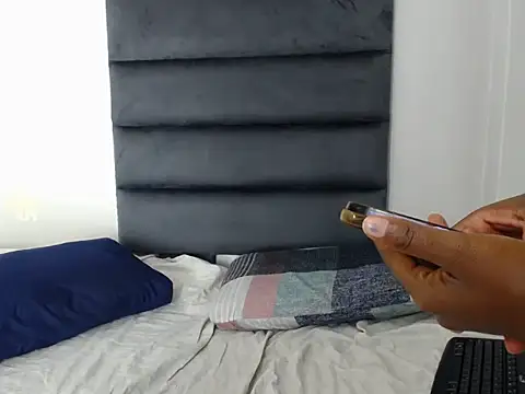 SlimButterflyX's cam snapshot