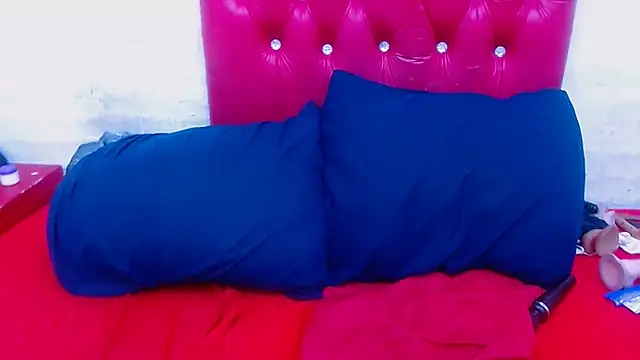 XSCARLETQUEENXX's cam snapshot