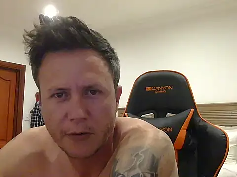 TroyDieselXXX's cam snapshot