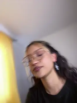 baby_lizy's cam snapshot