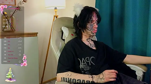 em0_b0y's cam snapshot