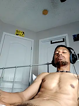 BigPrettyDick777 live sex cam