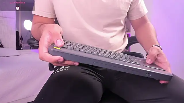 Axel_grey_ live sex cam