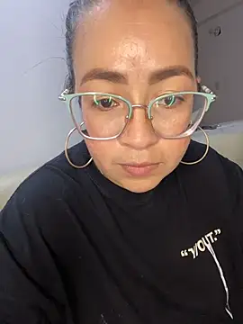 alisbloom's cam snapshot