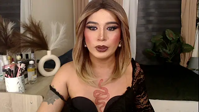 mslilly_croft live sex cam