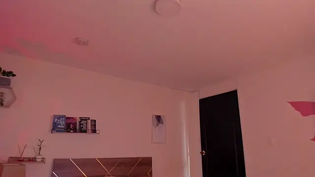 YariRose's cam snapshot