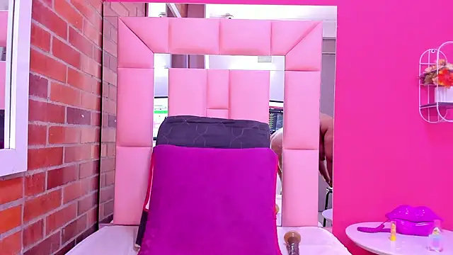 Roxy_sexy69_'s cam snapshot