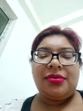 Elie_Hallway's cam snapshot