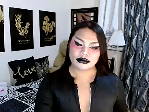 TSbrianaHugeCock's cam snapshot