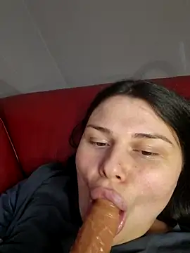 9Alice's cam snapshot