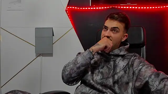 BrandonTate's cam snapshot