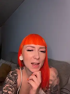 ScarletVixenLive's cam snapshot