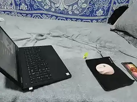 yazin19 live sex cam