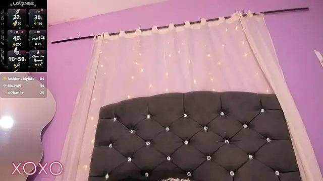 naomii_0 live sex cam