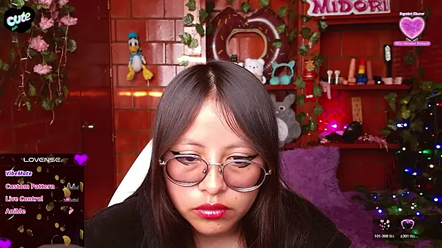 MidoriQuiinn live sex cam