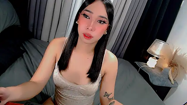 Kisha_fucks live sex cam