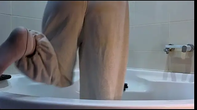 aloreana's cam snapshot