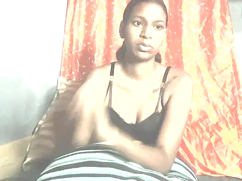 midnightbeauty11's cam snapshot