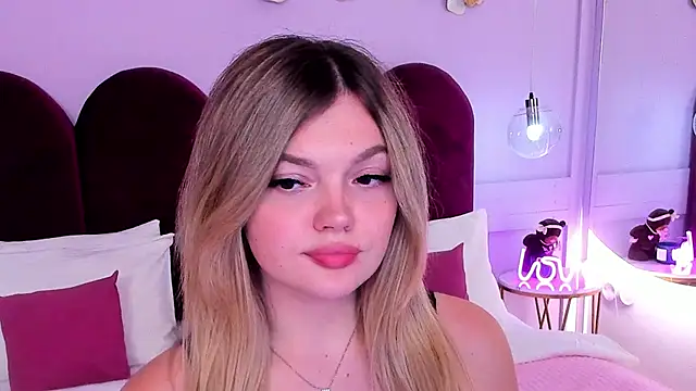 ZaraBloom's cam snapshot