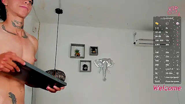 AmberAdams_'s cam snapshot