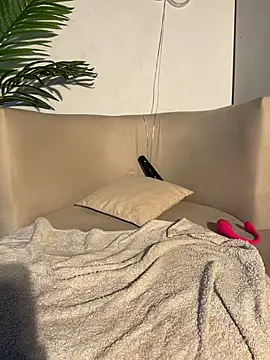 MiaFoxie live sex cam