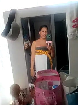 Bonny_Klote live sex cam