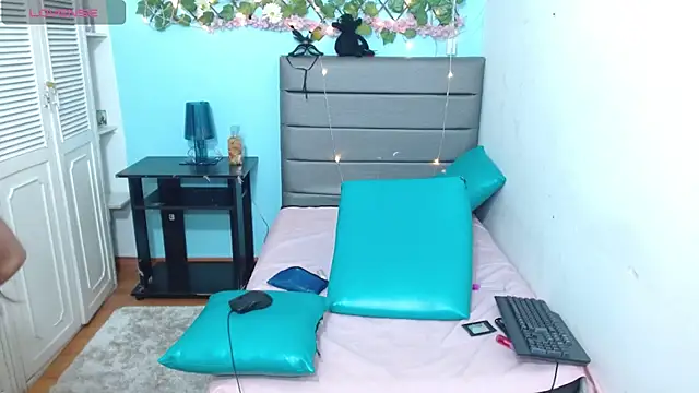 chloejonesrs707's cam snapshot