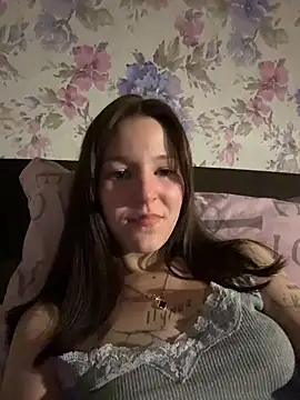 OliaLav's cam snapshot