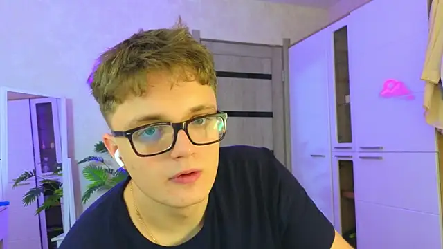 robertkingsize live sex cam