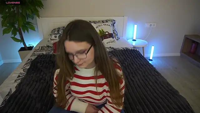 MagicPeachh_'s cam snapshot