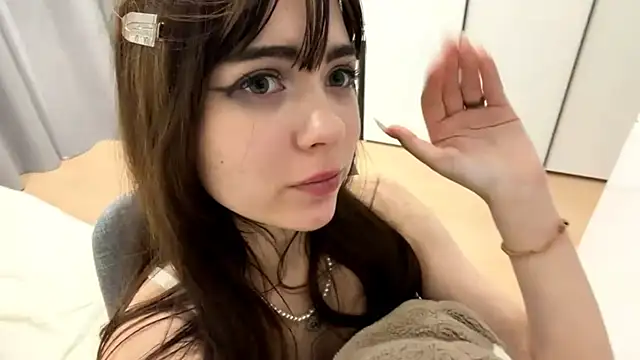 GuyedTheobid's cam snapshot