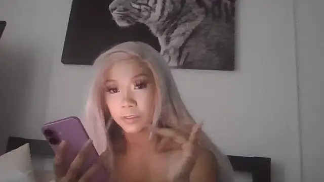 cryptokimgirl's cam snapshot