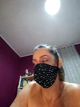 Akemi_rossi live sex cam