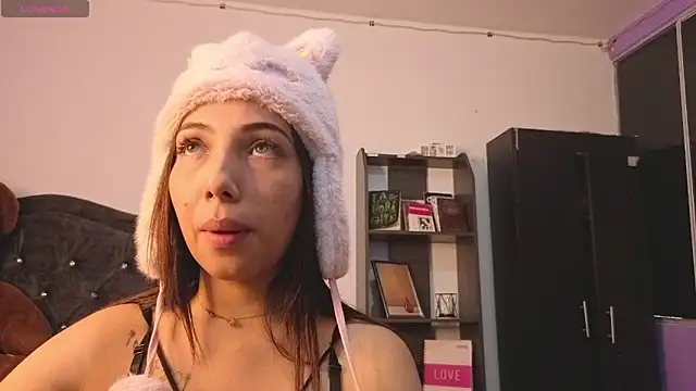 NailaIsa's cam snapshot